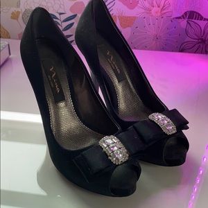 Bow Black Peep toe heels